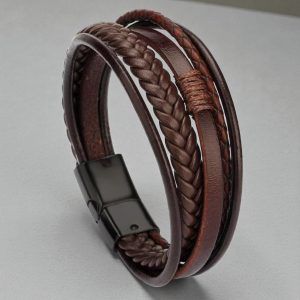 Többsoros mágnescsatos bőr karkötő - Brown