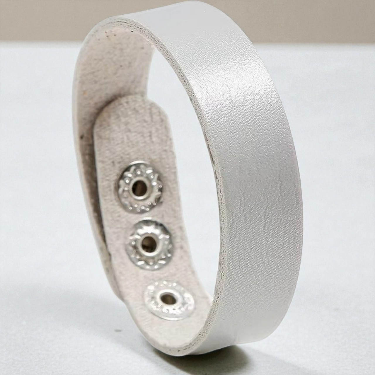 Leather Minimal - állítható bőr karkötő (szürke)